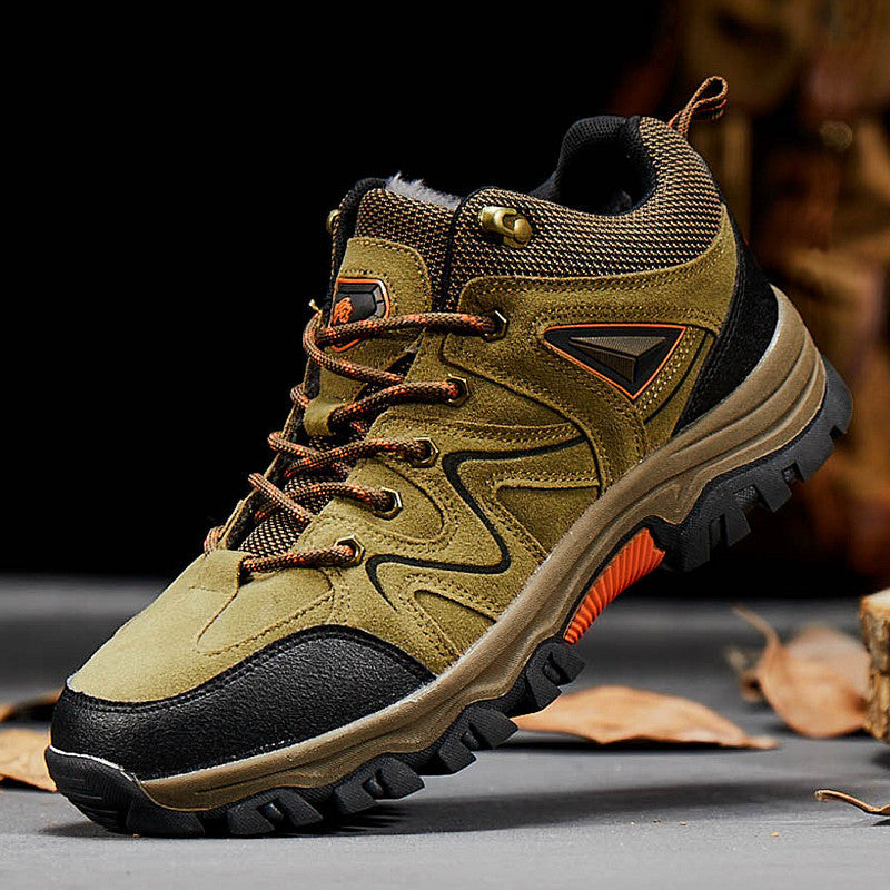Men's new  anti-slip and waterproof outdoor hiking shoes.