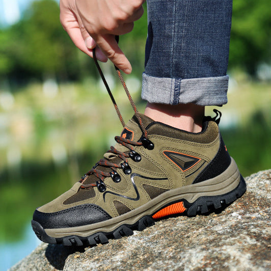 Men's new  anti-slip and waterproof outdoor hiking shoes.